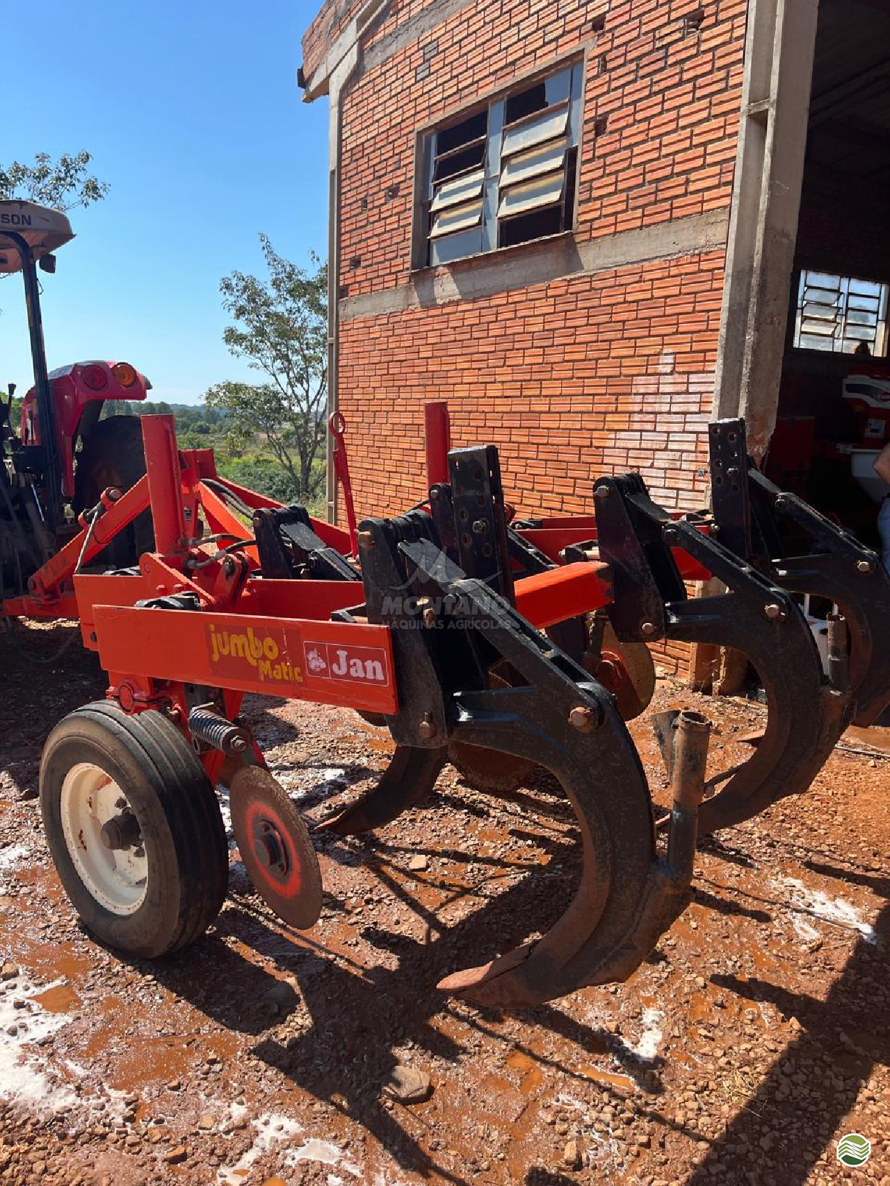 IMPLEMENTOS AGRICOLAS ESCARIFICADOR 5 HASTES DISCO CORTE Montano Máquinas Agrícolas LAGOA VERMELHA RIO GRANDE DO SUL RS